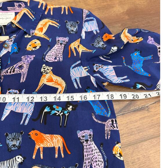 Anthropologie Carolyn Gavin Mariposa Silk Blouse in Blue Jungle Cat Print size 4 - Picture 10 of 10